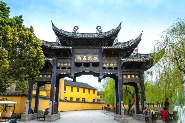 浙江慈溪市唯一的省级历史文化名镇文化积淀深厚山水风光秀美