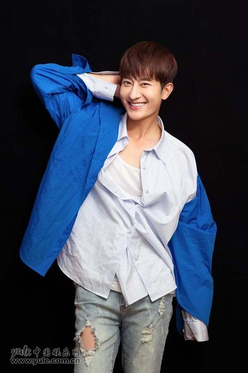 周觅_明星档案_写真_图片_资料_照片_中国娱乐网