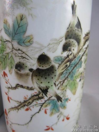 邓肖禹粉彩花鸟帽筒一对