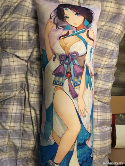 阴阳师八百比丘尼抱枕开箱报告 八百比丘尼抱枕怎么样