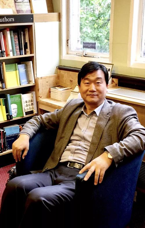李四龙    李四龙,北京大学哲学系,宗教学系教授,博士生导师,北京