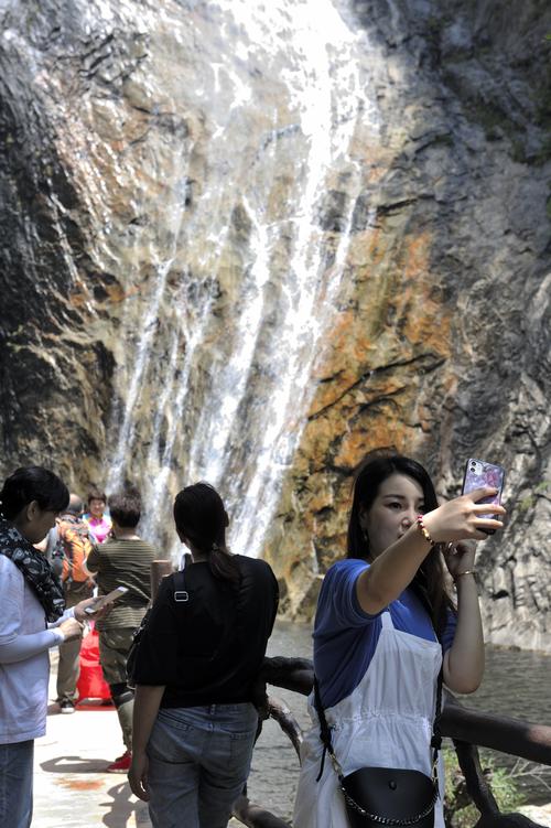 南召九龙瀑布群