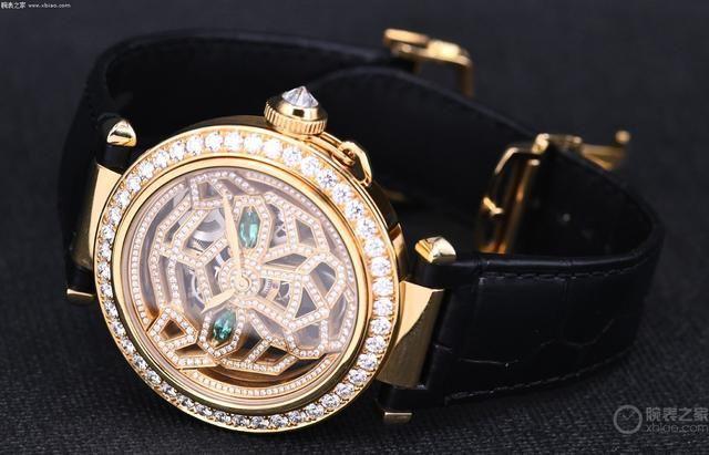 光彩夺目 品鉴卡地亚帕莎镂空镶钻黄金腕表