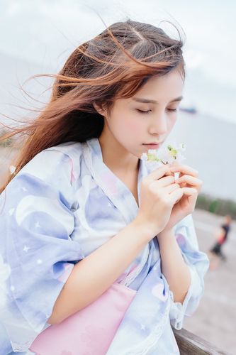 lol美女主播夏美酱户外旅拍高清迷人美女图片