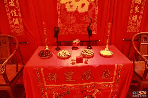 【八抬大轿的纯中式婚礼】--你在贺州广场看见了吗?嘿嘿!
