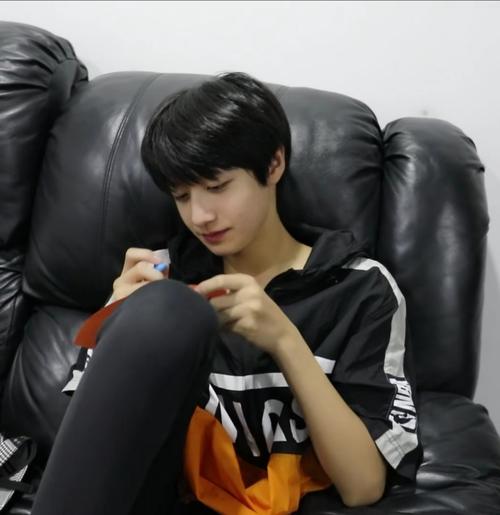 朱志鑫真的好帅好漂亮