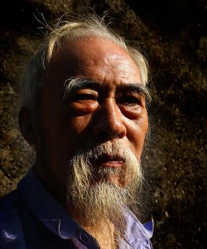 精神矍铄