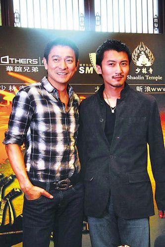 成龙与刘德华合影照片