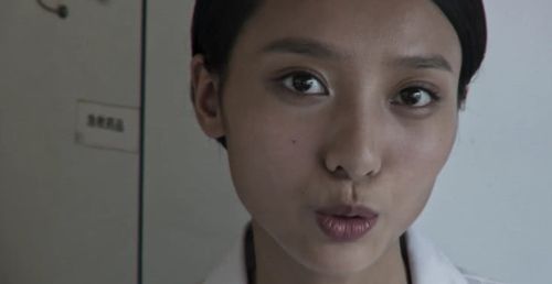 《破冰》马雯中弹惹人心疼,小说当中的剧情却并非如此,出入太大