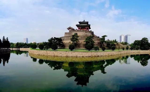 大家都知道的胡服骑射,是赵武灵王推行的一件开天辟地的大事.