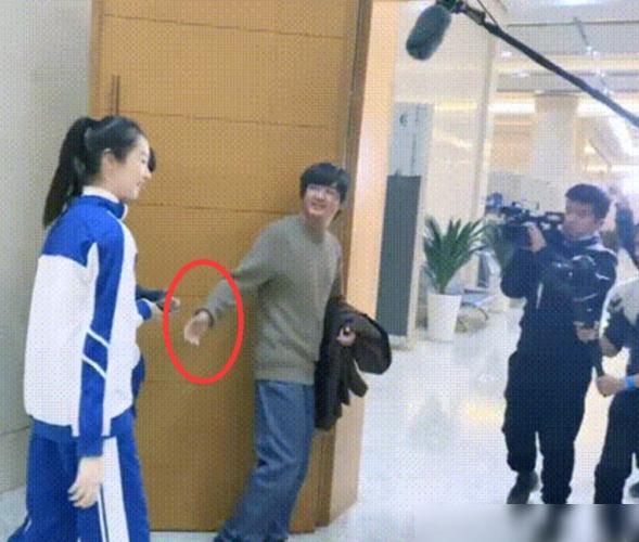 我就是演员磕马嘉祺张艺凡cp看清马嘉祺避嫌方式厉害了