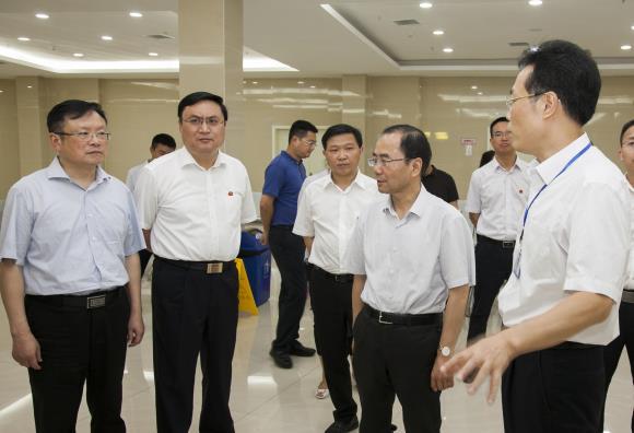 副市长吴刚调研铜梁 支招卫生工作做到"四要"