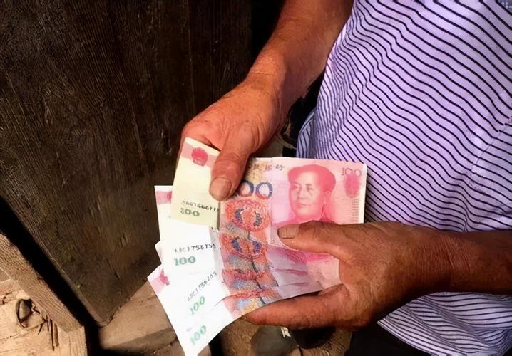 远房表叔欠我几千不还,掏出一张300块的欠条,想一笔勾销