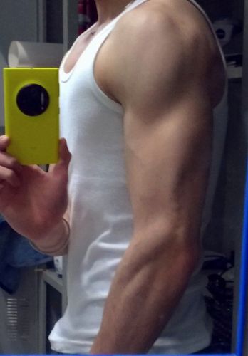 腹肌男生真实实拍 (第1页)