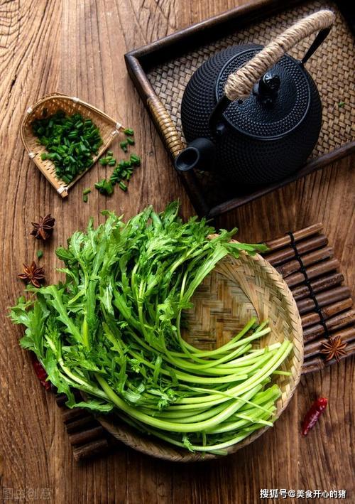 藜蒿和茼蒿很多人分不清楚,吃货教你一招,菜不用上桌