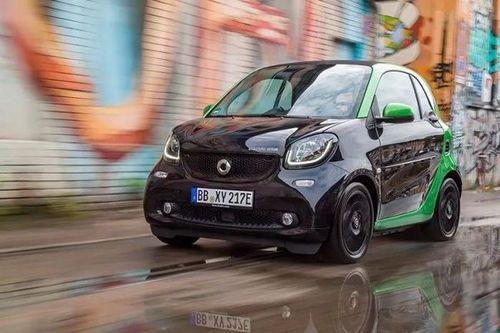 目前小型车ev的市场竞争异常激烈,smart想要在市场中去割到一块蛋糕并