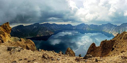 长白山天池北坡全景图