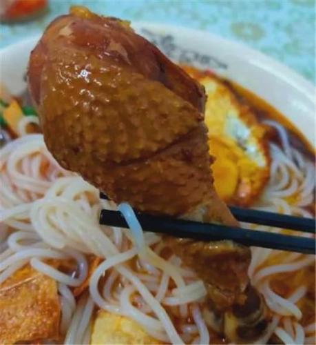 吃遍大连-酸爽的螺蛳粉成网红,逆袭靠的是味道