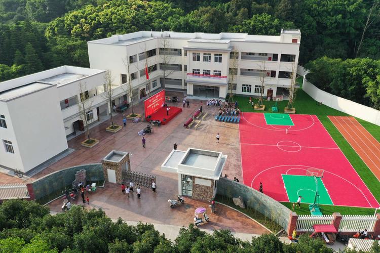 四川宜宾长宁县硐底镇中国国贸小学落成典礼纪实