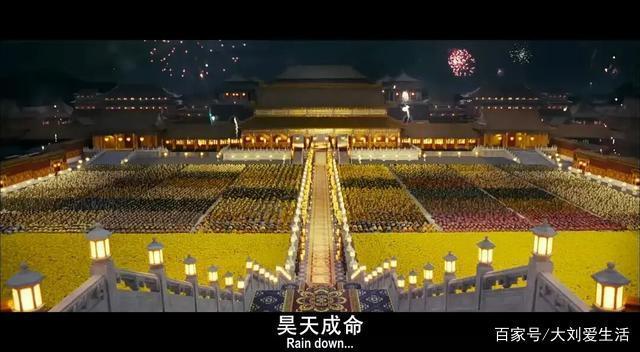 《满城尽带黄金甲》中的宏大场面