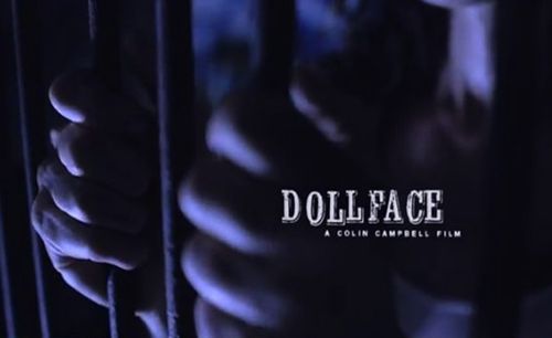 【v电影独家翻译】万圣节惊悚短片《木偶脸》