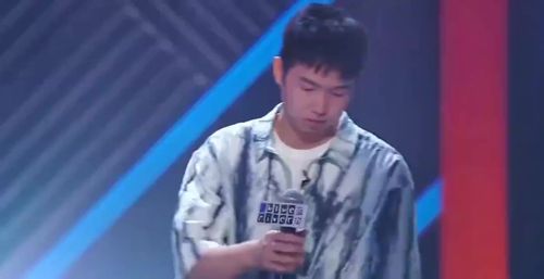 《脱口秀大会3》杨蒙恩长相胜似白举纲却不识,自爆表演第一人