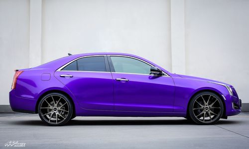紫色凯迪拉克ats装变色龙