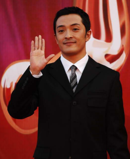 "最穷影帝"富大龙,隐藏11年的妻子,原来是《贞观长歌》中的她