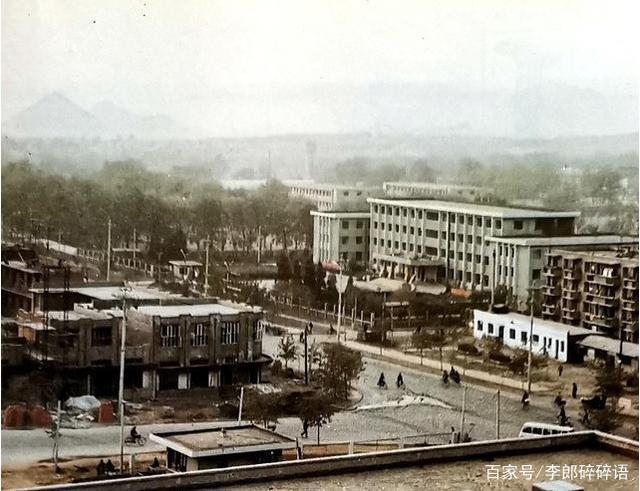 老照片:80年代的河北唐山市,那个年代安详宁静的生活