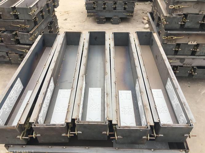 标志桩钢模具 公路界模具的型号标准