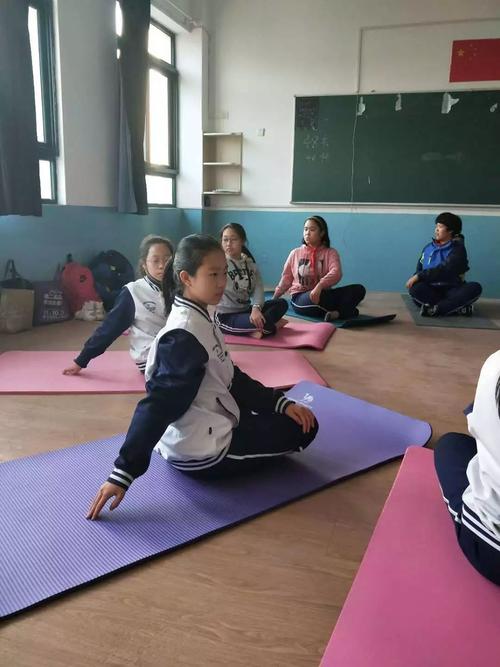 【精品学校课程推介】青岛第五十三中学初中部|"hatha瑜伽"课程