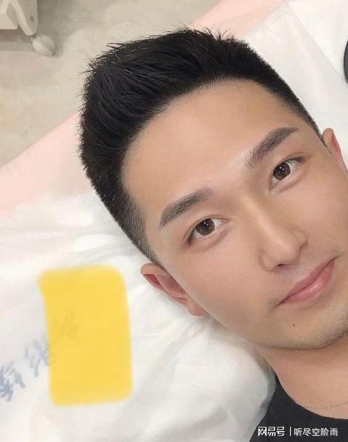 为啥现在那么多男生纹眉索兰黛