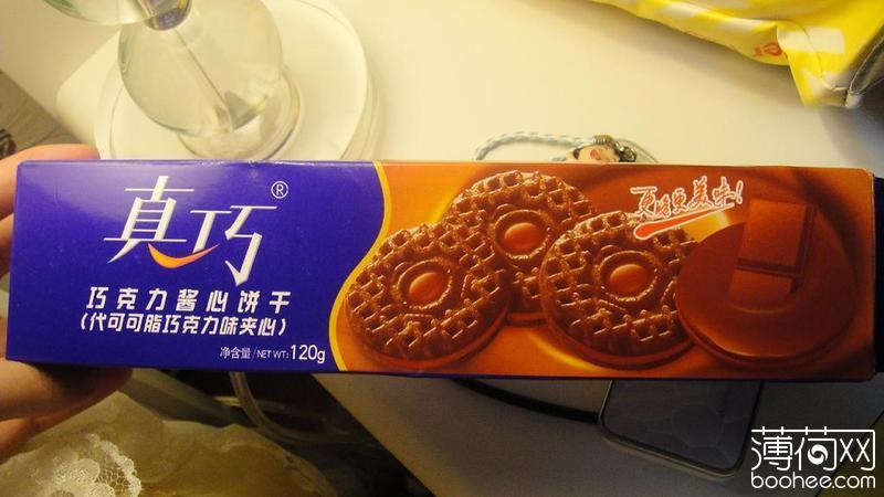 真巧 巧克力酱心饼干(代可可脂巧克力味夹心)的热量和减肥功效