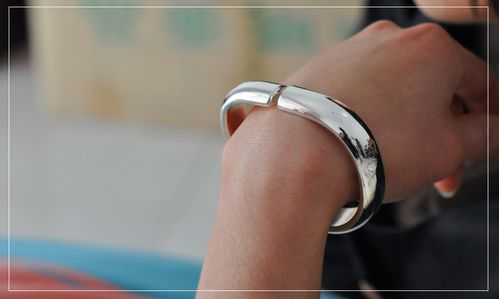 999纯银(国标1号白银) 【商品规格】:克数可以选 图片约100克 【手镯