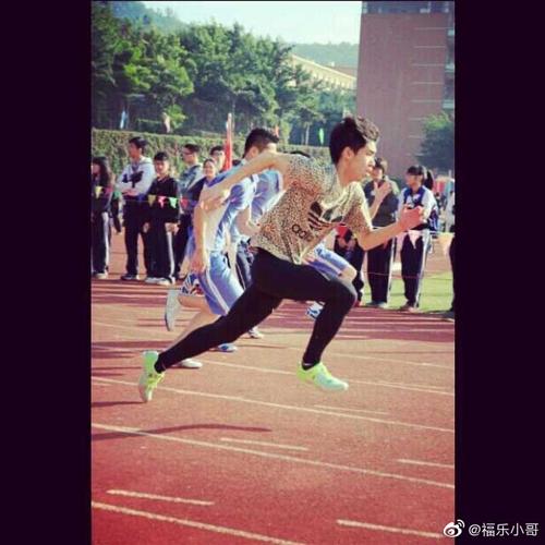 b站福乐小哥什么学历多大了哪里人?他女朋友好漂亮照片