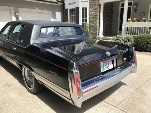 31年后小赚 90年凯迪拉克旗舰轿车拍卖