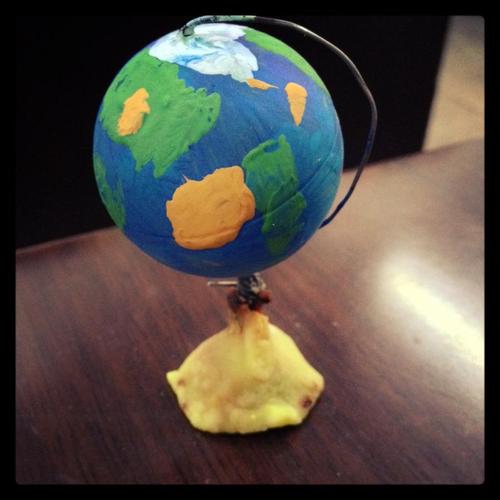 综合实践活动课程《地球仪的制作》成果展览