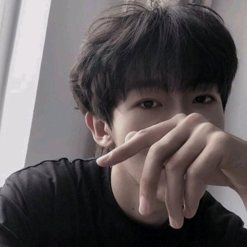 微信最潮成熟帅气男生头像