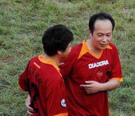 罗京与儿子罗疏桐.