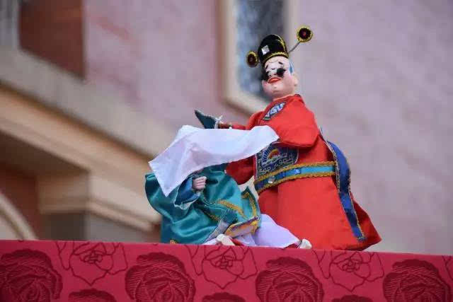老院子景区开演闽南布袋木偶戏再不看就要失传了