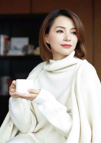 董卿:长得漂亮,不如活得漂亮,每一个女孩都值得学习