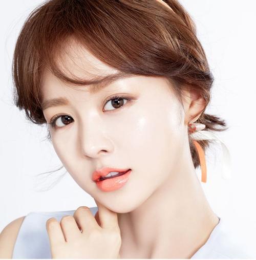 韩国彩妆模特