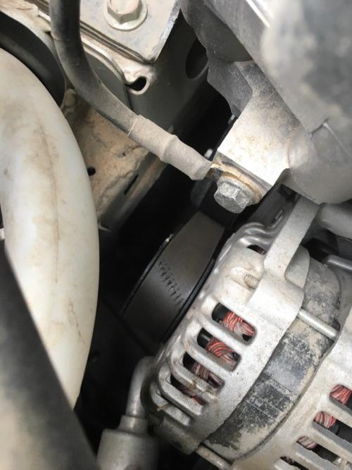 启辰d50发电机皮带怎么看老化了!一般多少万公里换