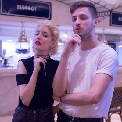 欧美霸气高冷范情侣yy头像合照两张有人疼才显得多么出众