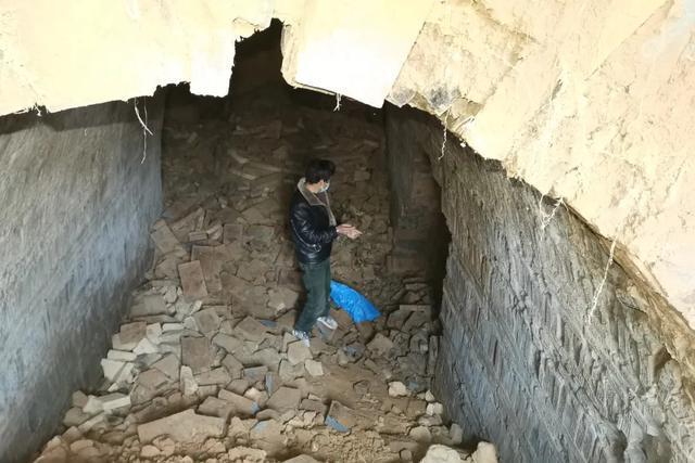 4名"摸金校尉"挖开东汉古墓!现实版"盗墓笔记"在绍兴上演