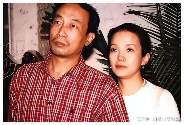 因流泪悼念安倍晋三,影后吕丽萍遭到网暴,迫于压力