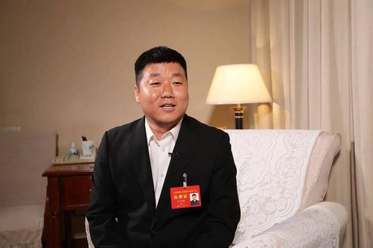 陕西礼泉袁家村村委会主任王创战62户人家小村庄的创建特色