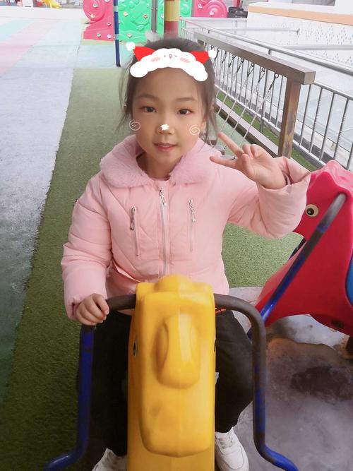 大四班潘芷萱小朋友素质报告册99 - 美篇