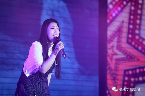 《高楼万丈平地起》著名歌手蓝琪儿演唱歌曲《爱火》文昌员工演唱歌曲