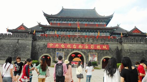 南海影视城在在于佛山,门票70元,我们是跟团去的,50元来回车费都包